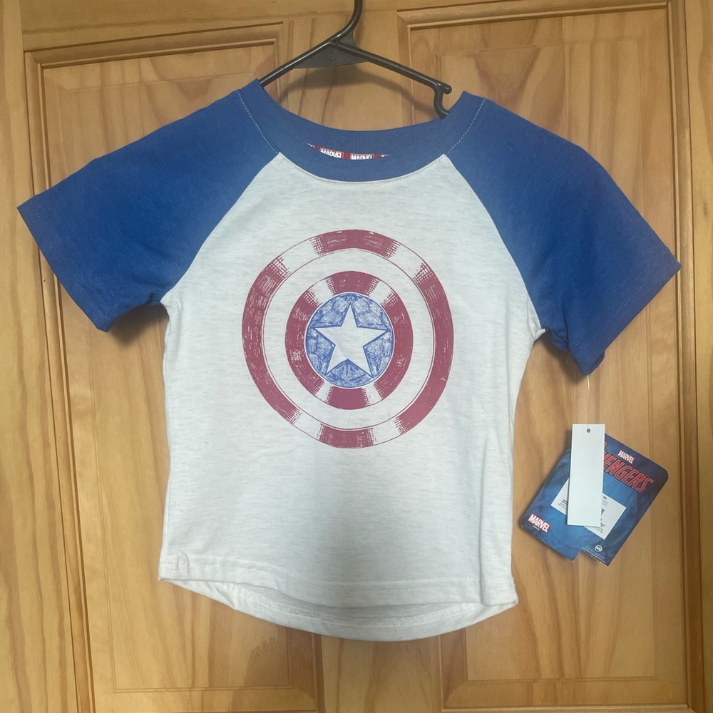 New With Tags, Boys Size 5T Marvel Advengers T-Shirt